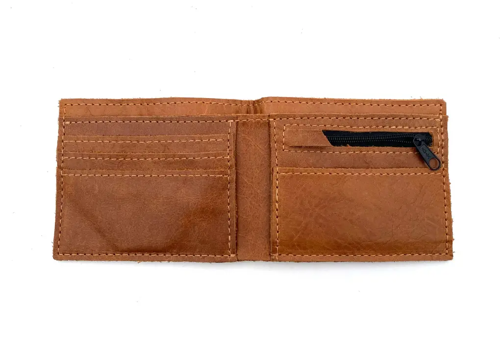 Slim-Wallet-in-Cognac2.webp